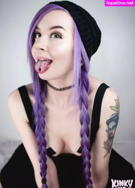 Kinkynyrafree OnlyFans Thumbnail #k8WUMaSlNg