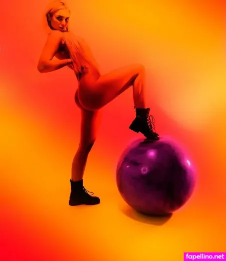 Kinkysophiee OnlyFans Thumbnail #RuNFMIFLGC