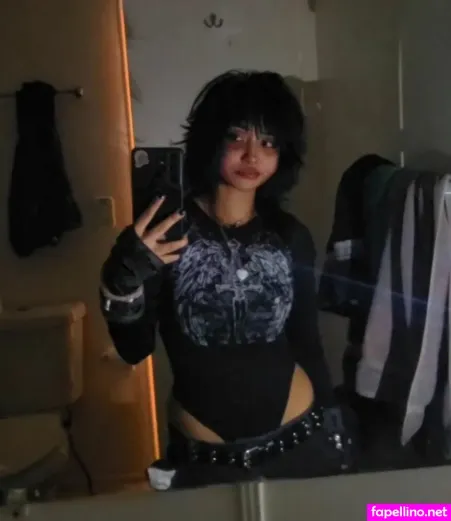 Kinsathic 4 OnlyFans Thumbnail #N6HeylXOje