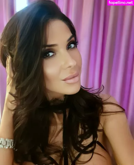 Kinsleycatalinaa OnlyFans Thumbnail #loLmmR7uAE