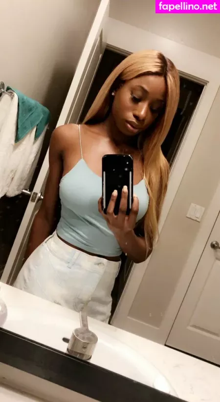 Kinsleykarter OnlyFans Thumbnail #lGpNnAmjxo