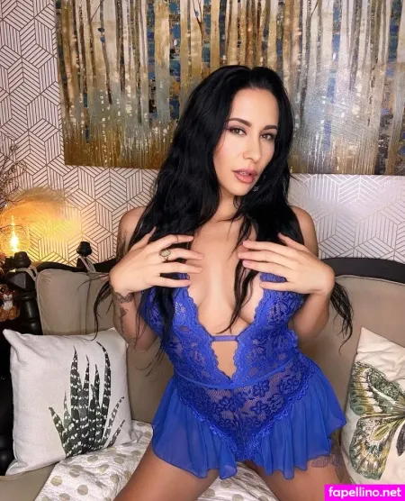 Kinzie OnlyFans Thumbnail #YNjZSp6s0L