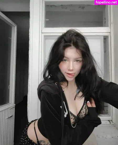 Kira As2610 OnlyFans Thumbnail #M7dHe254PR