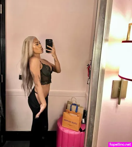 Kira Asia Ts OnlyFans Thumbnail #SFsCK9Yo6H