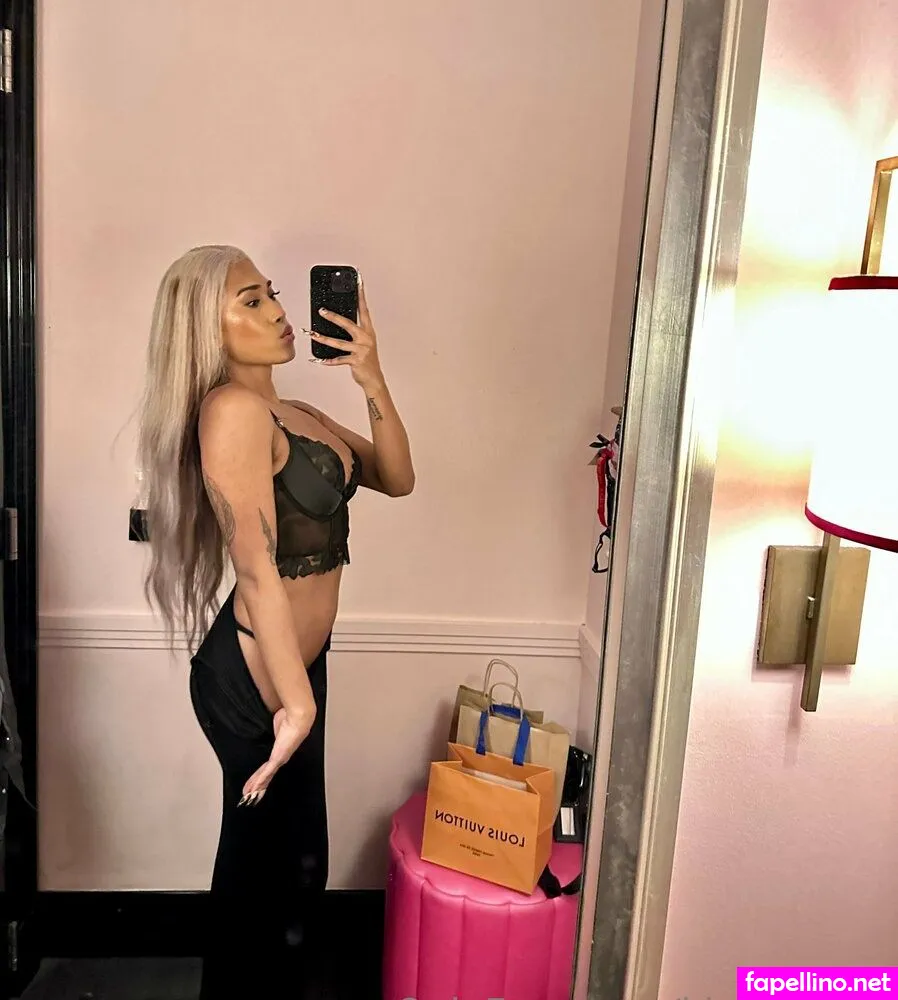 kira.asia.ts, kiraasiagrup Nude Leaked OnlyFans Photo #SFsCK9Yo6H