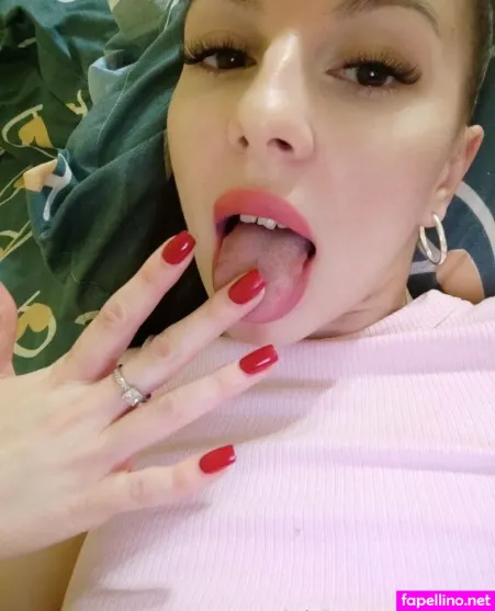 Kira Foxy OnlyFans Thumbnail #4ckDtlCcD5