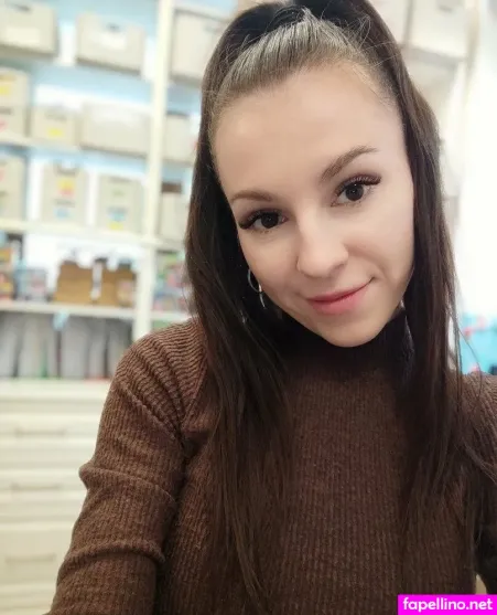 Kira Foxy OnlyFans Thumbnail #GNSm2TsE85