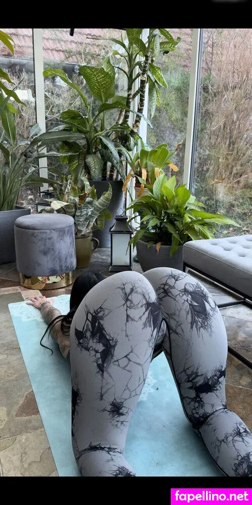 kirakanedotcom Nude Leaked OnlyFans Photo #1myI8xMeLt