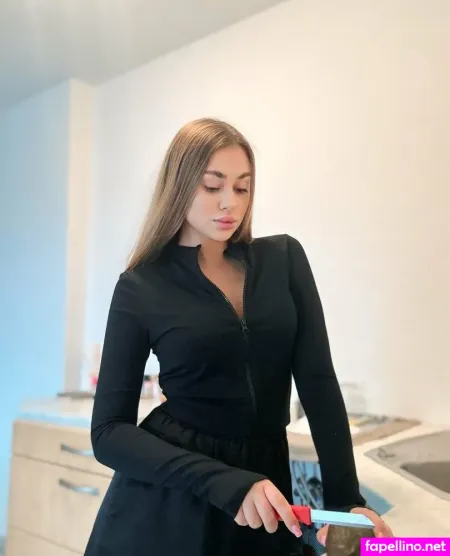 Kira Kimm OnlyFans Thumbnail #DKiFmzCj2r