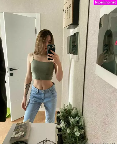 Kira Kitsune OnlyFans Thumbnail #RVyd4j7JTq