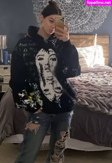 Kira Kosarin OnlyFans Thumbnail #5XBb1R8V7u