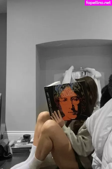 Kira Kosarin OnlyFans Thumbnail #UXnvwmUX62