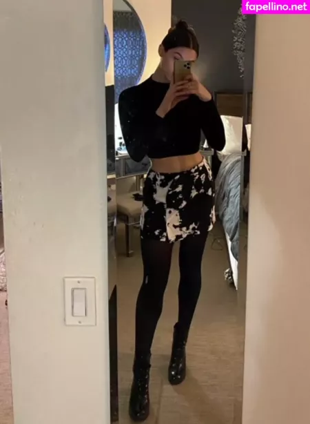 Kira Kosarin OnlyFans Thumbnail #pfvR4d8VTR