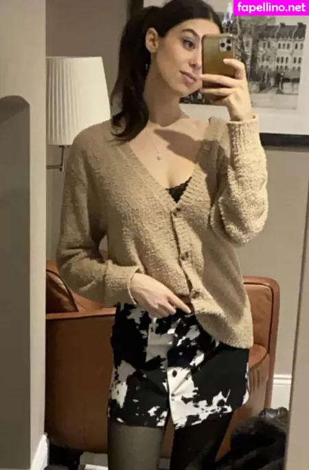 Kira Kosarin OnlyFans Thumbnail #s0GQT6OGaK
