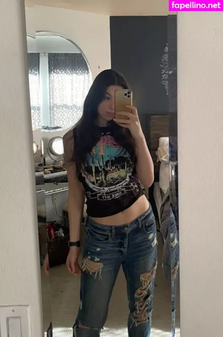 Kira Kosarin OnlyFans Thumbnail #svVUnPNI7R