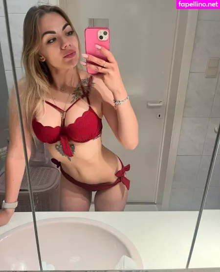 Kira Naughty OnlyFans Thumbnail #qtLL9Yshsg