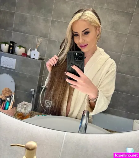 Kira Pretty OnlyFans Thumbnail #6NXMROOl0O