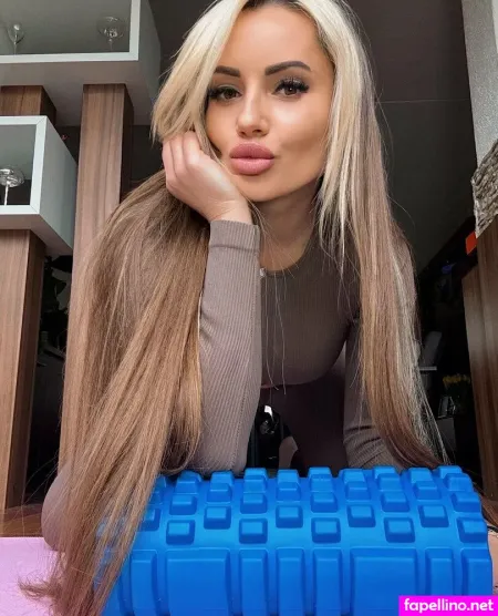 Kira Pretty OnlyFans Thumbnail #FRjIwMZwMz
