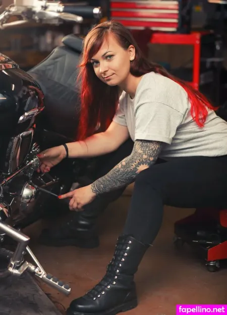 Kira Rainbow OnlyFans Thumbnail #29aeFC4DNW