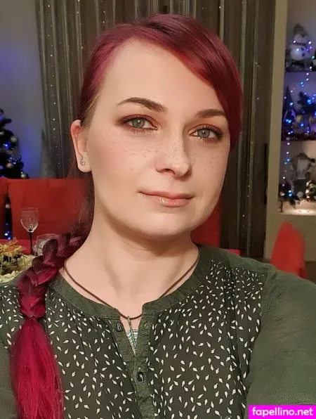 Kira Rainbow OnlyFans Thumbnail #QVAV7jILHb