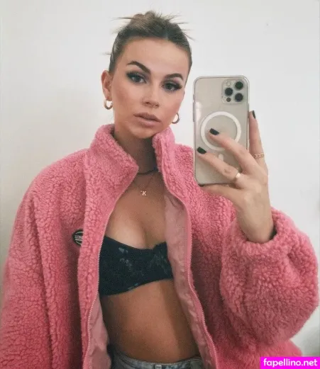 Kira Rodrigues OnlyFans Thumbnail #mRQYkDUqRz