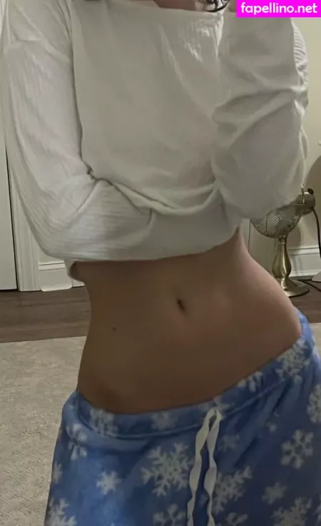 Kira Schmitt OnlyFans Thumbnail #MTcOjT6442