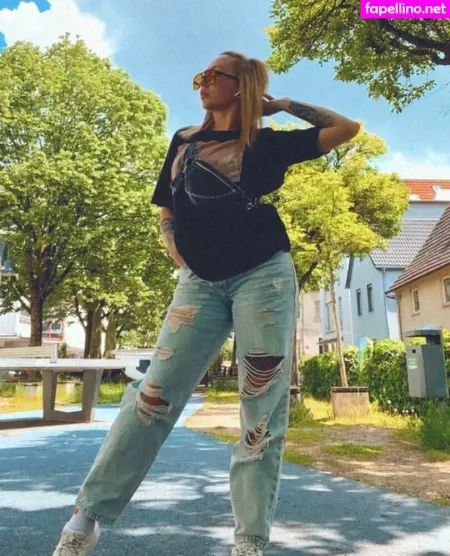 Kira Secret OnlyFans Thumbnail #0OnwEmgvna