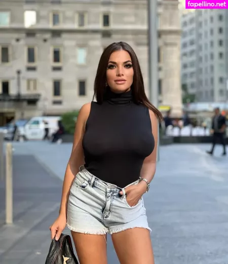 Kira Shine OnlyFans Thumbnail #0sCLK3Ef6l