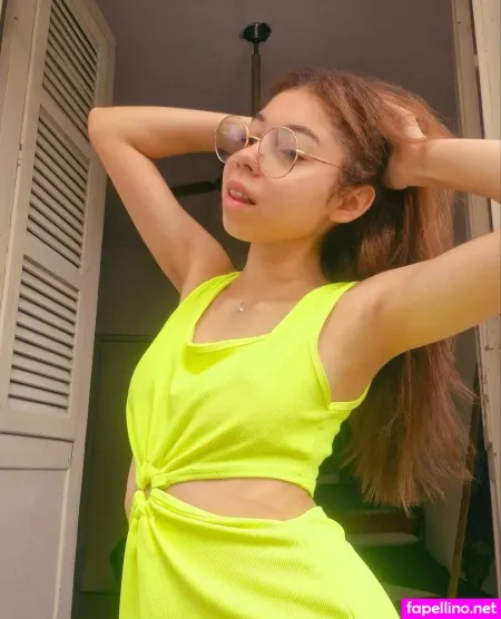 Kira18years OnlyFans Thumbnail #KUNNu2DdKW