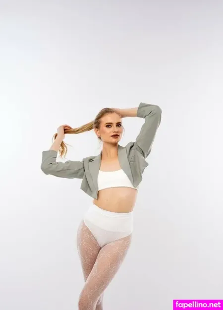 Kirablonde OnlyFans Thumbnail #AI0W1brm4i