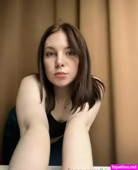 Kiracovelli OnlyFans Thumbnail #9ZYSxFEefN