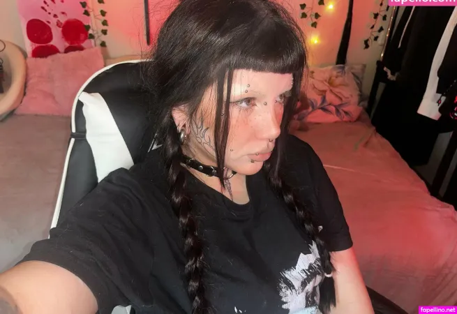 Kiragothgirl OnlyFans Thumbnail #4HAjOJgoc2