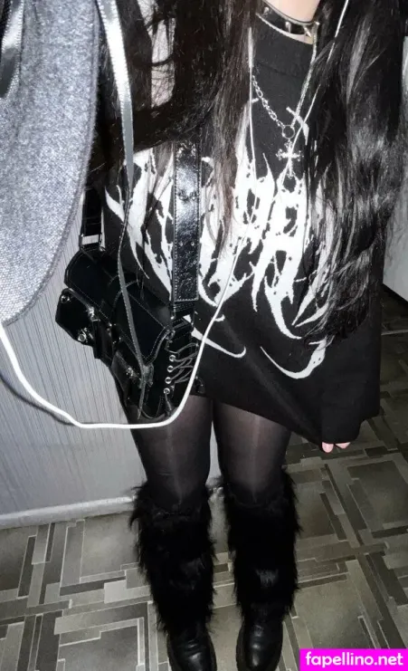 Kiragothgirl OnlyFans Thumbnail #ACwOWbPZyT