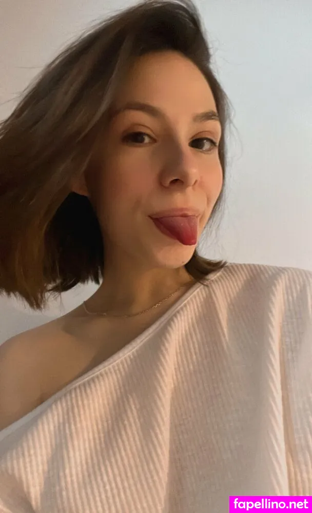 Marshmallow_kira, kirakindle, kiraknowles_, leslystorm Nude Leaked OnlyFans Photo #j0F0VoqoZF