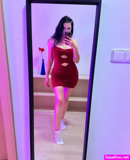 Kiraqueenfree OnlyFans Thumbnail #rY7GUvlWHT