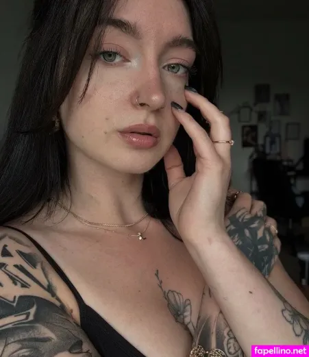 Kiras Note OnlyFans Thumbnail #Xm0vtbwrJx