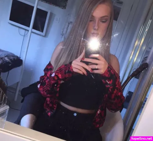 Kirsten Minnery Laing OnlyFans Thumbnail #jqj95MtXV6