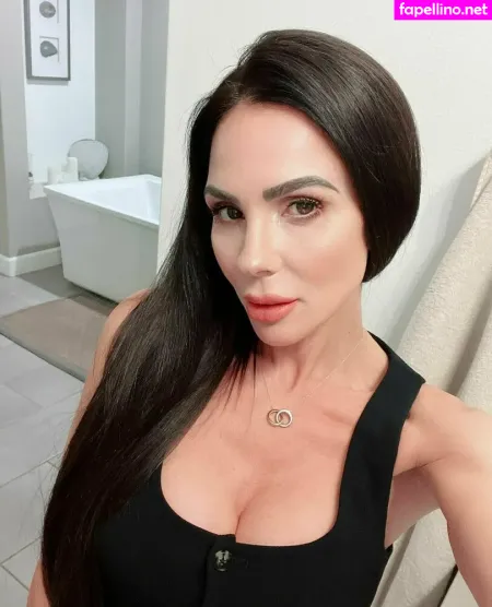 Kirsten Price OnlyFans Thumbnail #7oKvXvUax3