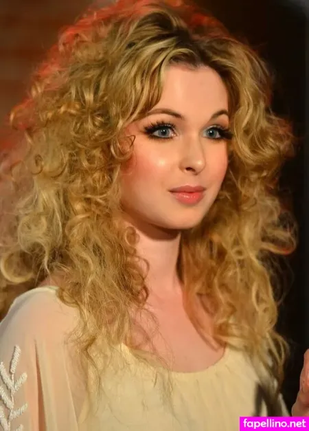 Kirsten Prout OnlyFans Thumbnail #JefZt1HakW