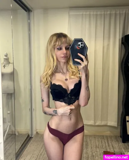 Kirstenkaye Main Profile Photo