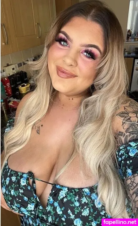 Kirstie Lilley OnlyFans Thumbnail #IgMp2U6cN0