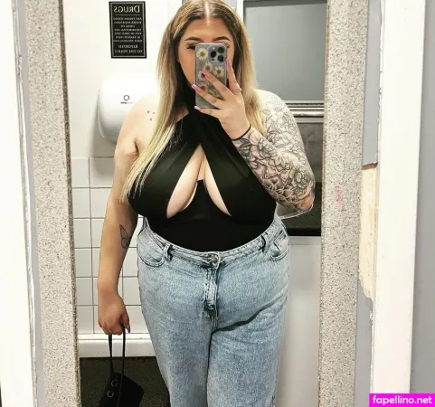 Kirstie Lilley OnlyFans Thumbnail #LdFVvezWEt