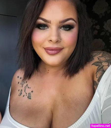 Kirstie Lilley OnlyFans Thumbnail #P1HI8CZtXF