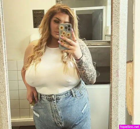 Kirstie Lilley OnlyFans Thumbnail #t3JLlZgoem