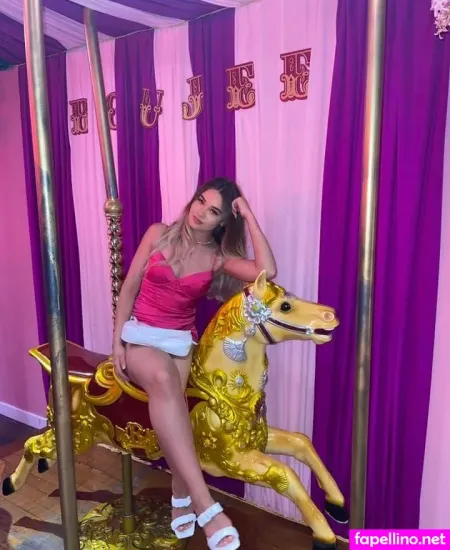 Kirsty D OnlyFans Thumbnail #ZnC2h4aj0Q