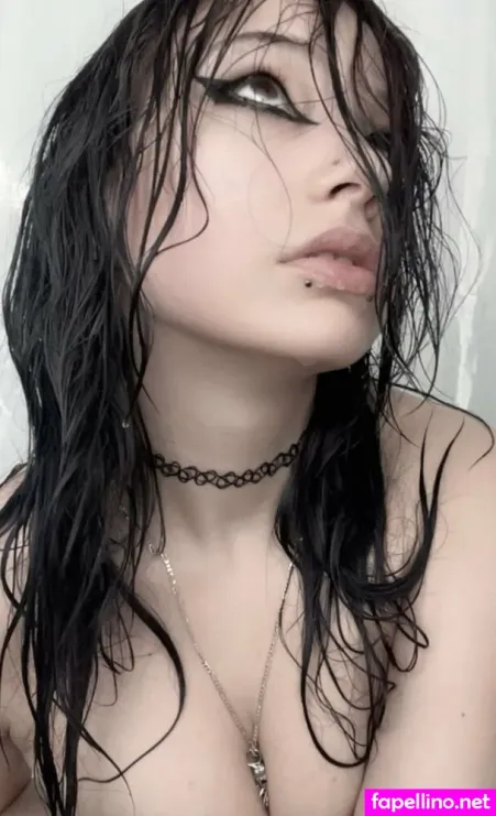 Kissingrazors OnlyFans Thumbnail #7dAoNuwLA0