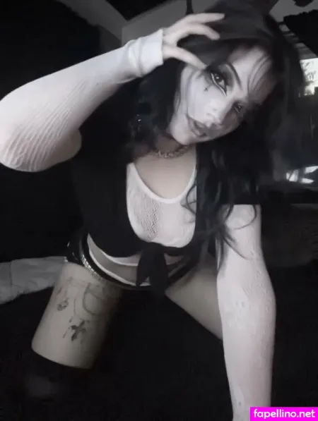 Kissingrazors OnlyFans Thumbnail #Ugjw5vPNkH
