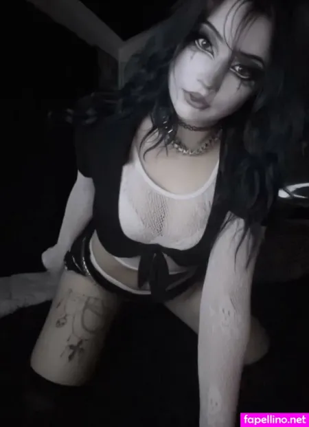 Kissingrazors OnlyFans Thumbnail #dOAD01sHM6