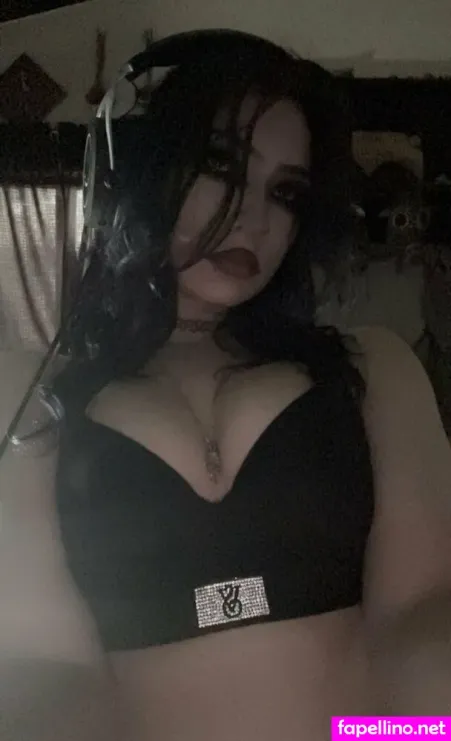 Kissingrazors OnlyFans Thumbnail #gzi5tLHEsU