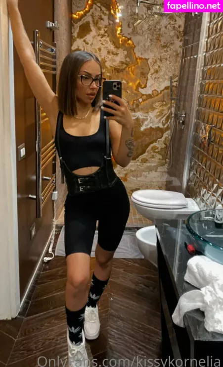 Kissykornelia OnlyFans Thumbnail #0So8J3ifFd